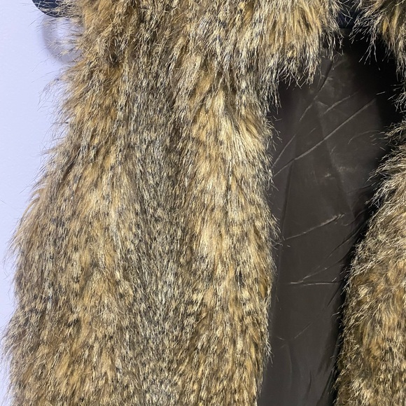 Michael Kors Faux Fur Vest - Picture 2 of 5